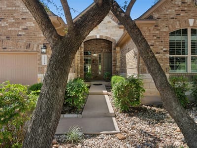 Property photo 3 at 15612 Pontic PASS - 3 bed 2 bath home
