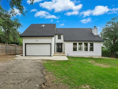 Primary bedroom at 1562 Windmere - 3 bed 2 bath home