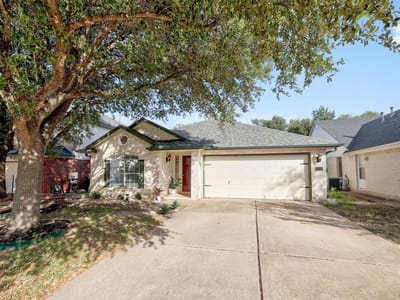 Photo 2 of 27 at 15629 Ecorio DR - 3 bed 2 bath home