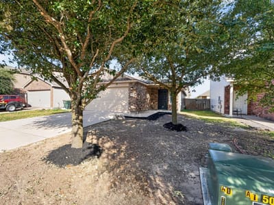 Property photo 2 at 1564 Breanna LN - 3 bed 2 bath home