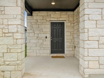 Living area at 157 Lt Rusty DR - 4 bed 2 bath home