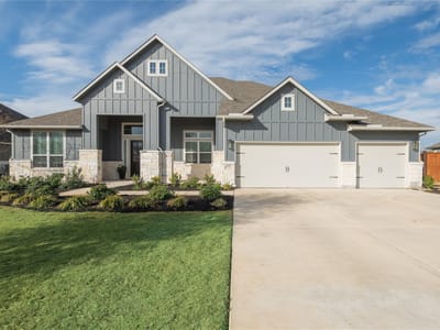 Living area at 157 McNaughton Dr - 4 bed 3 bath home