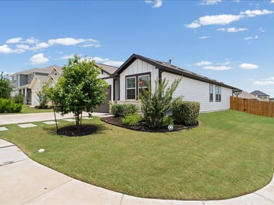 Primary bedroom at 158 Gullivers DR - 3 bed 2 bath home