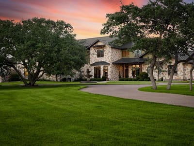 Photo 4 of 39 at 1580 FM 3237 - 6 bed 6 bath home