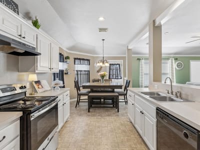 Photo 4 of 40 at 159 Invierno ST - 3 bed 2 bath home