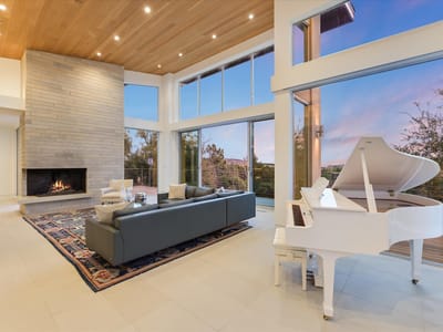 Living area at 16 Sundown Pkwy - 4 bed 4 bath home