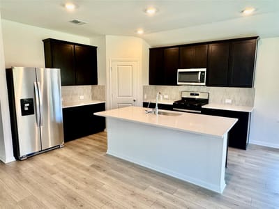 Property photo 2 at 160 Coopers Hawk CRST - 4 bed 3 bath home