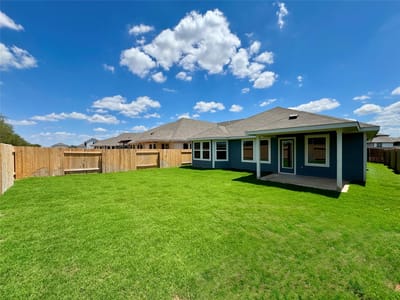 Property photo 5 at 160 Coopers Hawk CRST - 4 bed 3 bath home