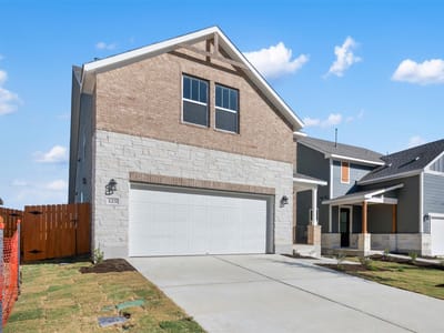 Living area at 160 Ranier WAY - 4 bed 3 bath home