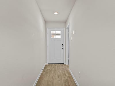 Property photo 3 at 160 Raymondville Path - 4 bed 2 bath home