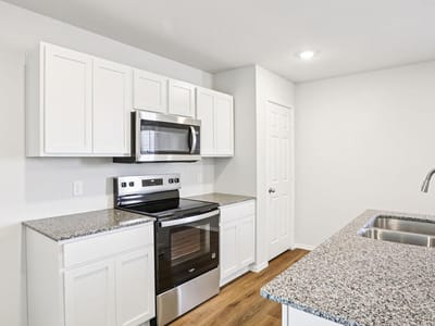 Property photo 5 at 160 Wyatt WAY - 5 bed 2 bath home
