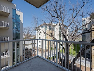 Bathroom - 1600 Barton Springs Rd Unit #4401 Bathroom at 1600 Barton Springs Rd Unit #4401 - 3 bed 2 bath home