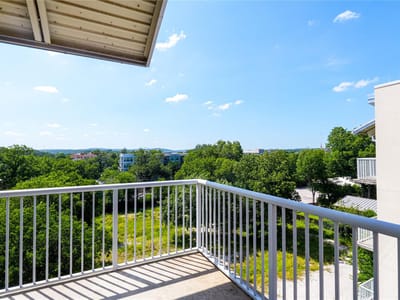 Photo 5 of 38 at 1600 Barton Springs RD Unit #5601 - 2 bed 2 bath home