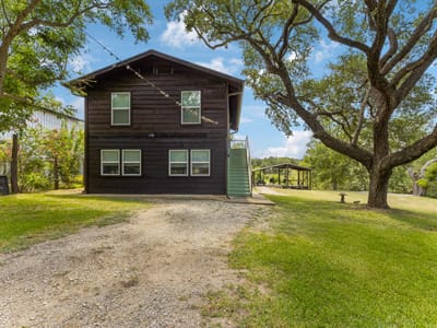 Property photo 3 at 1600 Flite Acres RD - 1 bed 1 bath home