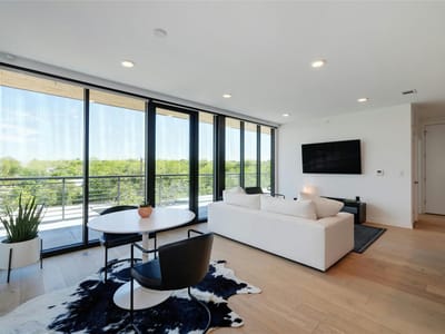 Property photo 5 at 1600 S 1st ST Unit #403 - 2 bed 2 bath home
