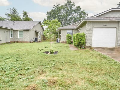 Living area at 16003 Stoneham CIR - 3 bed 2 bath home