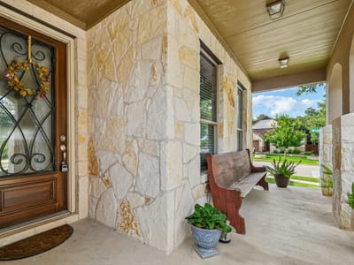 Bathroom at 1601 Bovina DR - 5 bed 4 bath home
