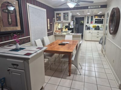 Photo 5 of 17 at 1601 E Messick LOOP - 3 bed 2 bath home