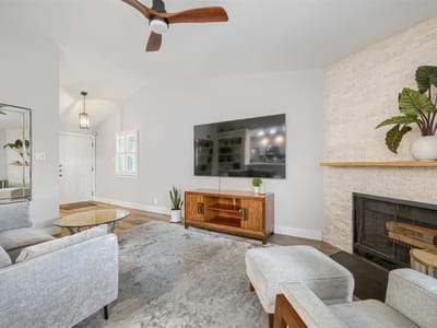Property photo 4 at 1601 Faro DR Unit #2401 - 1 bed 1 bath home