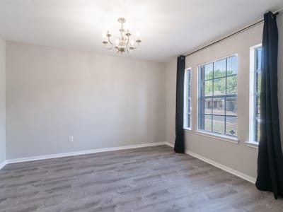 Property photo 5 at 1601 Lantana DR - 4 bed 2 bath home