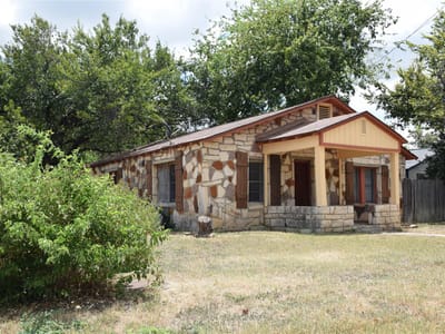 Property photo 2 at 1601 S Pine ST - 2 bed 2 bath home