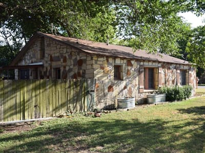 Property photo 4 at 1601 S Pine ST - 2 bed 2 bath home