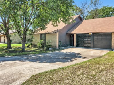 Kitchen at 1602 Cushing Park Dr - 3 bed 2 bath home