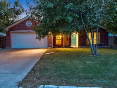 Photo 2 of 25 at 1602 Southwestern BLVD - 4 bed 2 bath home