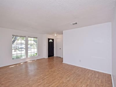 Bathroom at 1604 Parkside CIR - 2 bed 1 bath home