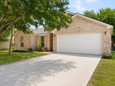 Kitchen at 1604 Prickly Pear ST - 4 bed 2 bath home