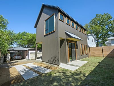 Photo 2 of 12 at 1606 Cedar Ave Unit #B - 2 bed 2 bath home