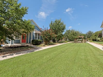 Property photo 2 at 1609 Arbor Knot DR - 3 bed 2 bath home