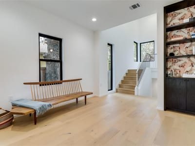 Property photo 4 at 1609 W 12th ST - 4 bed 3 bath home
