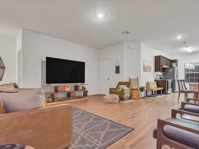 Property photo 5 at 161 Emerald Green TRL - 2 bed 1 bath home