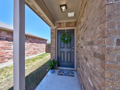 Property photo 3 at 161 Proclamation Ave - 3 bed 2 bath home