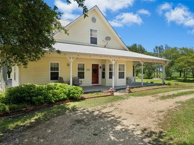 Primary bedroom at 1610 County Road 463 - 3 bed 2 bath home