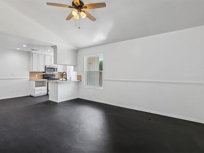 Living area at 16100 Windermere DR - 2 bed 1 bath home