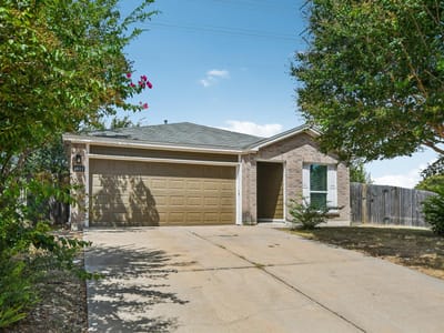 Property photo 2 at 1611 Lantern Light DR - 3 bed 2 bath home