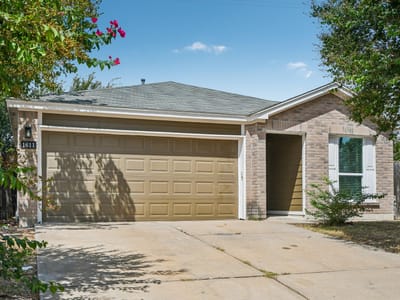 Property photo 3 at 1611 Lantern Light DR - 3 bed 2 bath home