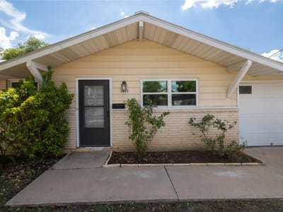 Photo 2 of 23 at 1611 Wheless LN - 3 bed 2 bath home