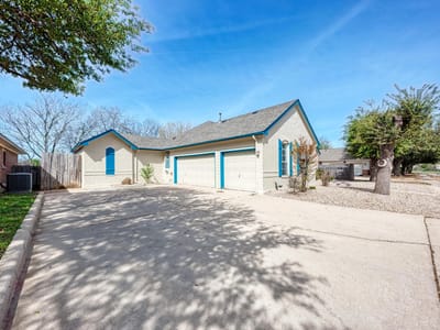 Kitchen at 1612 Zunker CV - 3 bed 2 bath home