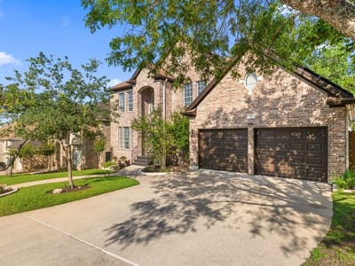 Living area at 1613 Churchwood Cv - 4 bed 3 bath home