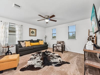 Living area at 1614 Dragonfly Loop - 3 bed 2 bath home