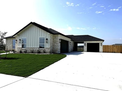 Property photo 2 at 1614 Hunt DR - 4 bed 3 bath home