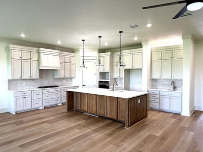 Property photo 3 at 1614 Hunt DR - 4 bed 3 bath home