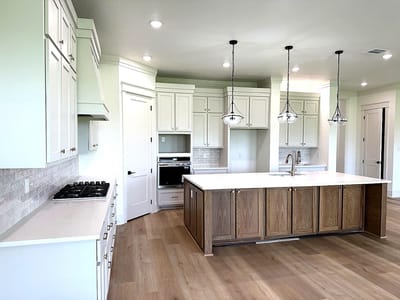 Property photo 4 at 1614 Hunt DR - 4 bed 3 bath home