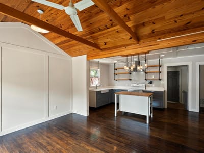 Property photo 4 at 1614 N Lynn ST - 2 bed 1 bath home