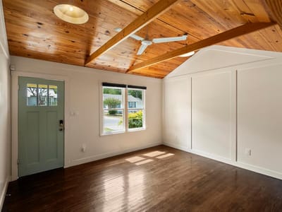 Property photo 5 at 1614 N Lynn ST - 2 bed 1 bath home