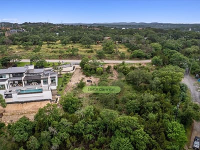 Bathroom at 16146 Clara Van ST - San Casciano, Lakeway, TX