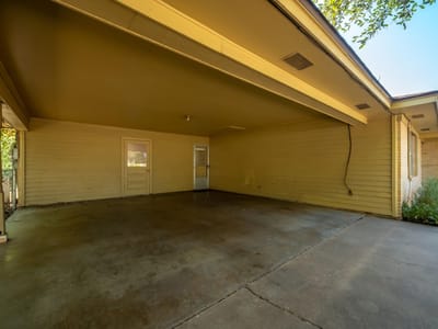 Property photo 4 at 1615 Park LN - 3 bed 2 bath home